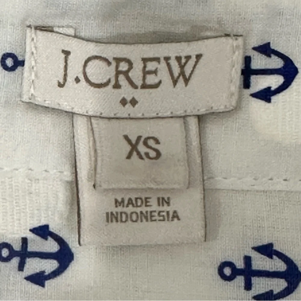 Jcrew Anchor Dot Popover Shirt atop White Blue Nautical Summer Boat Beach Vacay